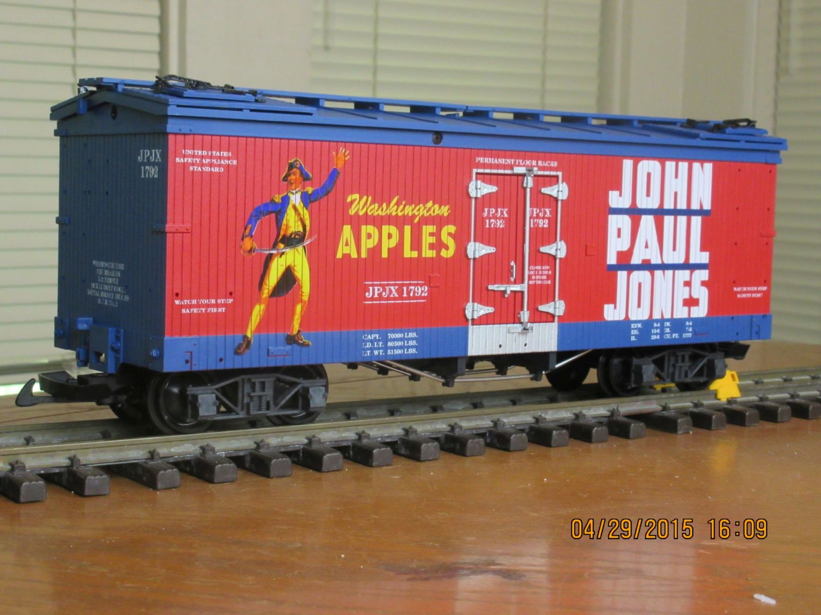 R16473 John Paul Jones Apples JPJX 1792
