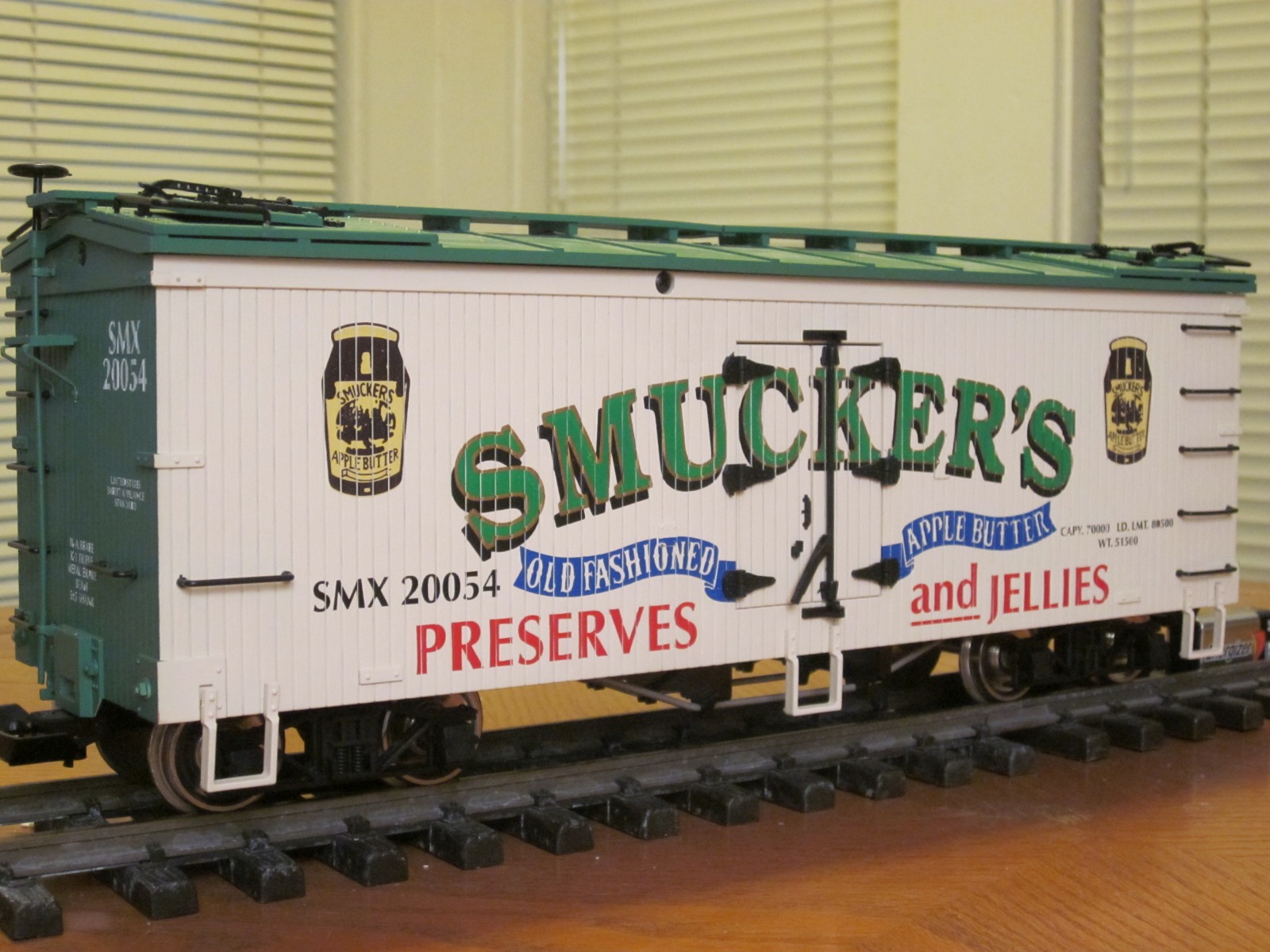 R16019 Smuckers SMX 20054